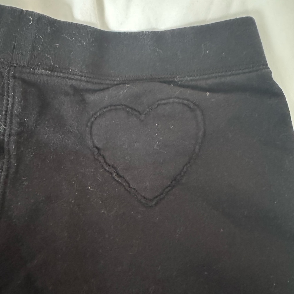Juicy Couture Vintage cropped pants with heart on back - Picture 3 of 3